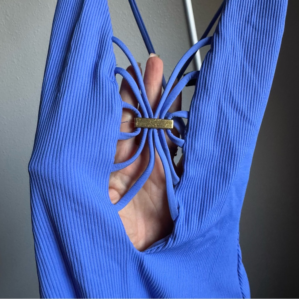NWT Весса Modern Edge Strappy Ribbed One-Piece Swimsuit Cornflower Sz S - Picture 6 of 10